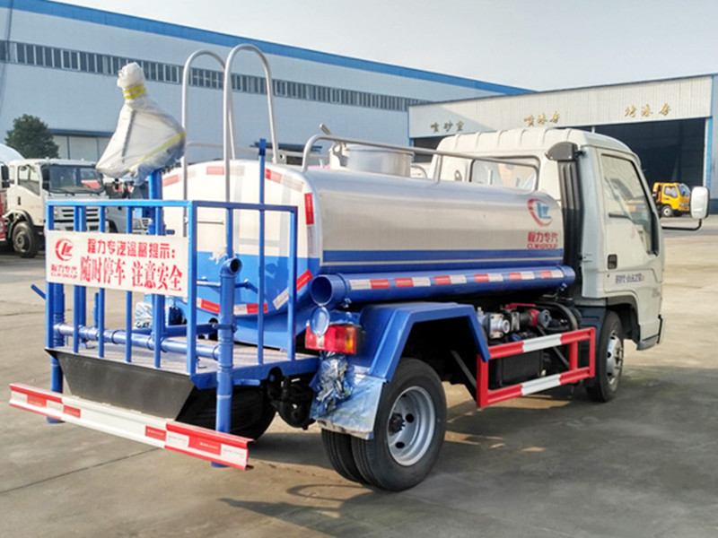 ����r���G������܇3��