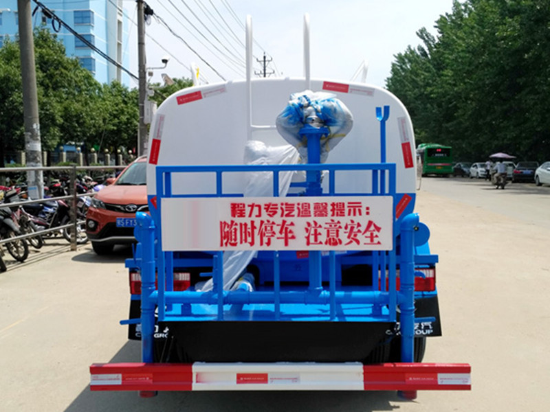 ����r���G������܇3��