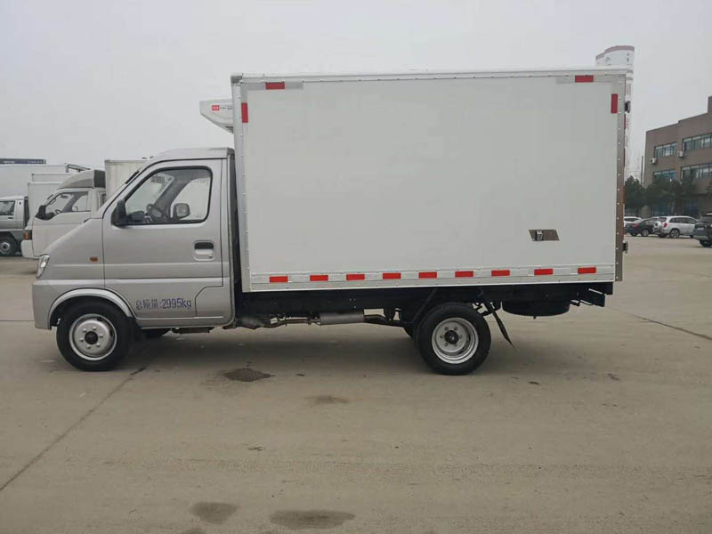 ����W�T3���܇-���L2.8��