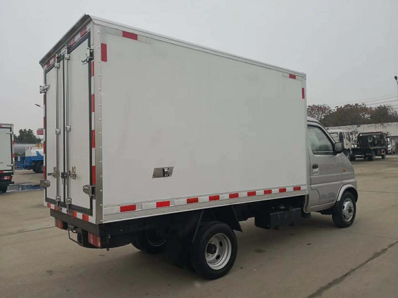 ����W�T3���܇-���L2.8��