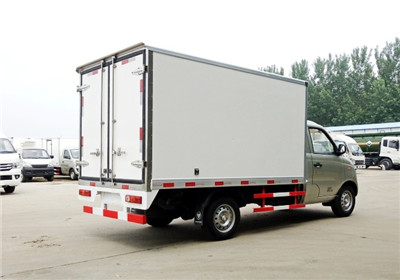 ����٤;���܇-���L2.8��