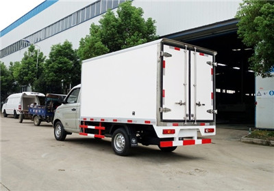 ����٤;���܇-���L2.8��